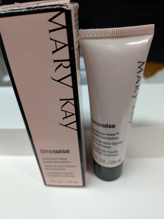 Mary Kay Other - Mary Kay TimeWise Luminous-Wear Liquid Foundation - Bronze 3